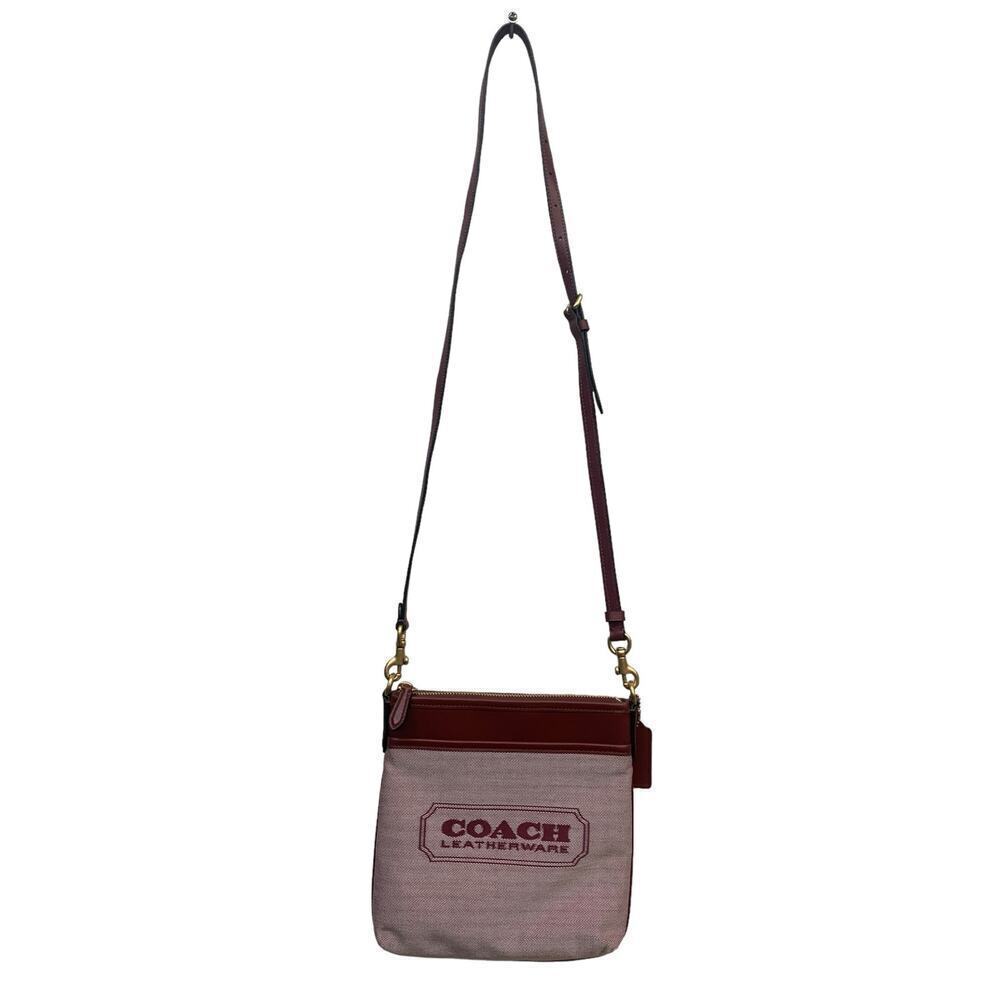 Coach Badge Jacquard Knit Crossbody‎ in Wine - Picture 2 of 6